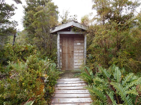 Das Toilettenhäuschen