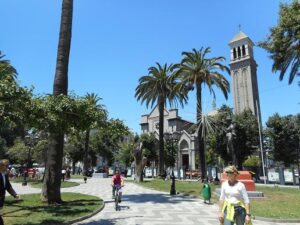 Mehr über den Artikel erfahren Santiago de Chile und Valparaiso
