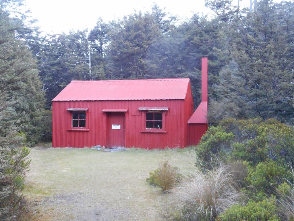 die älteste Berghütte Neuseeland's: Waihohonu