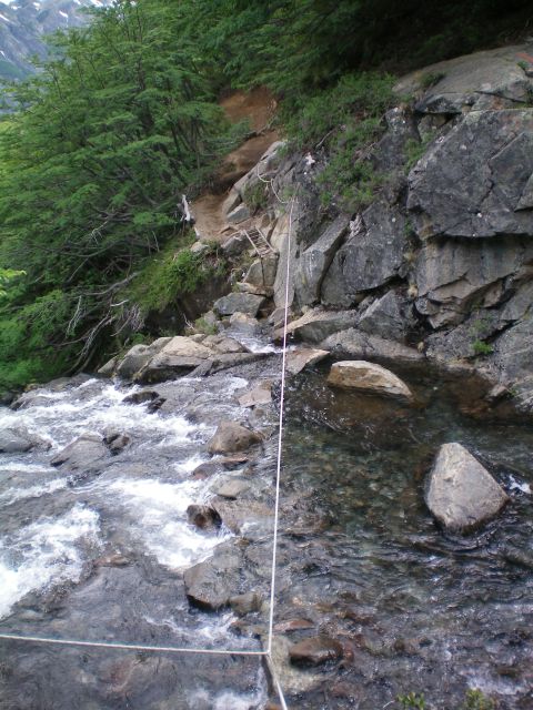 Ja.. an der Leine da gings übers Wasser