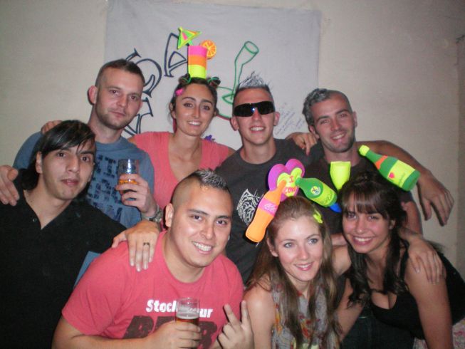 v.l.n.r. Gott, Charlotte, Seb, Arnoud
David, Esteban, Claudia, Agos
Alle aus dem Casa Chile..