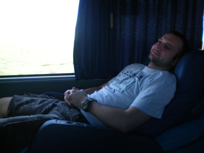 So.. damit man mal sieht wie bequem es doch im Bus ist..