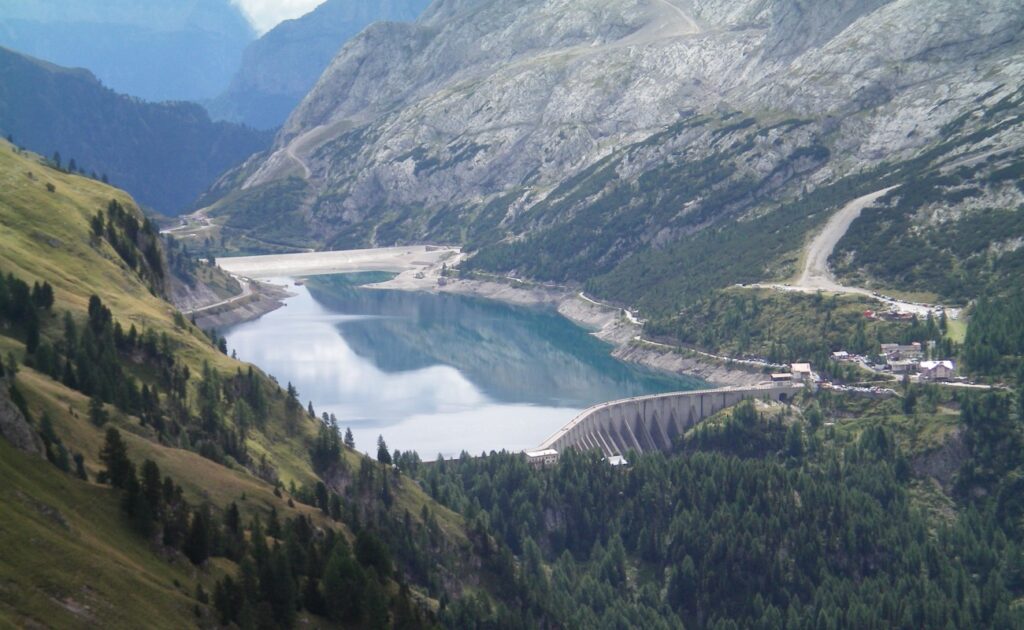 Stausee vor der Marmolata
